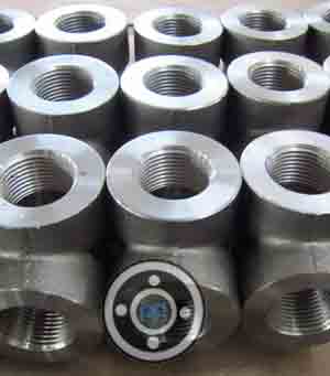 A182 Grade F904L Threaded Reducing Tee